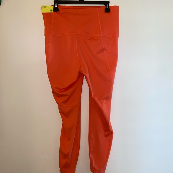 All In Motion - Womens Ultra High-Rise 7/8 Leggings (NEW WITH TAGS) - Picture 16 of 16